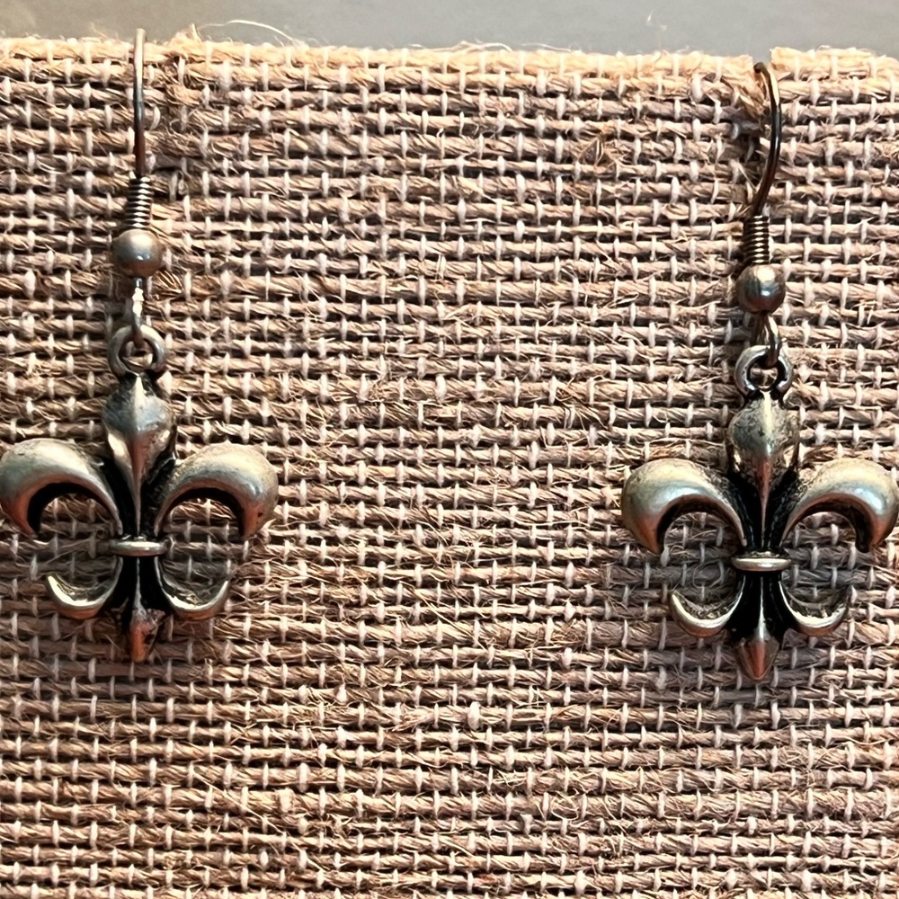 Silver Fleur-de-Lis Earrings - Picture 2 of 3